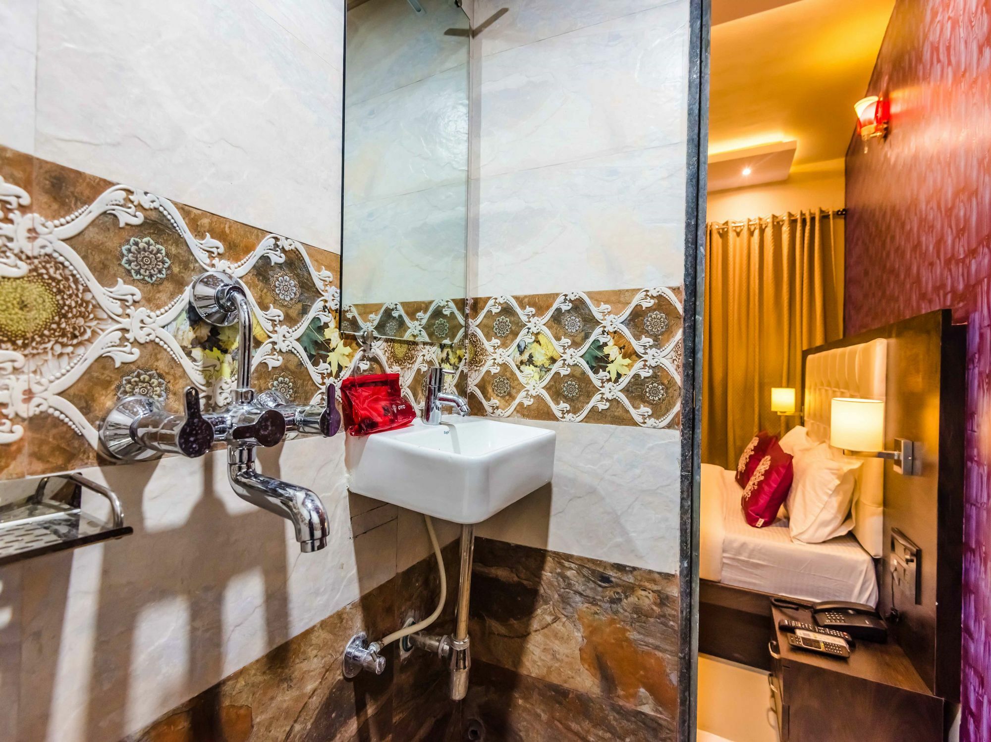 Oyo 6719 Atlas Grand Hotel Мумбаи Экстерьер фото